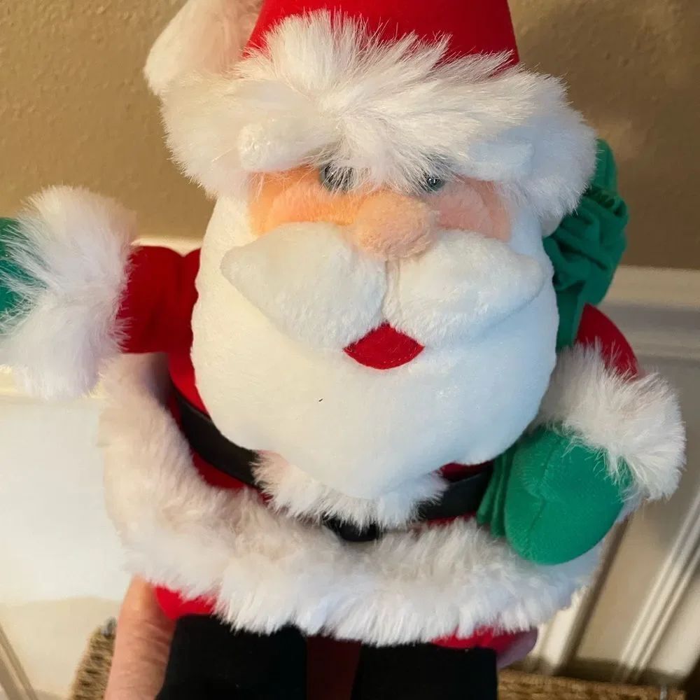 1990’s Stuffins Plush Santa New Condition!